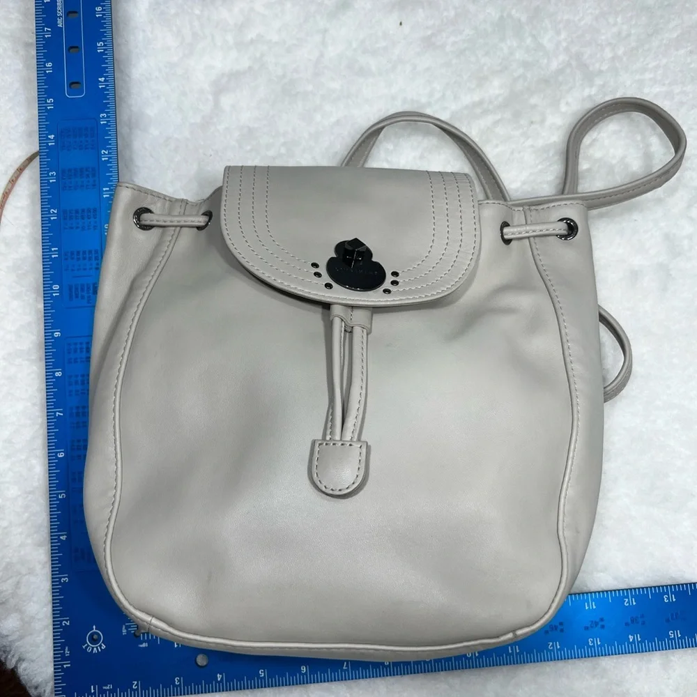 Longchamp leather backpack NWOT - Picture 2 of 14